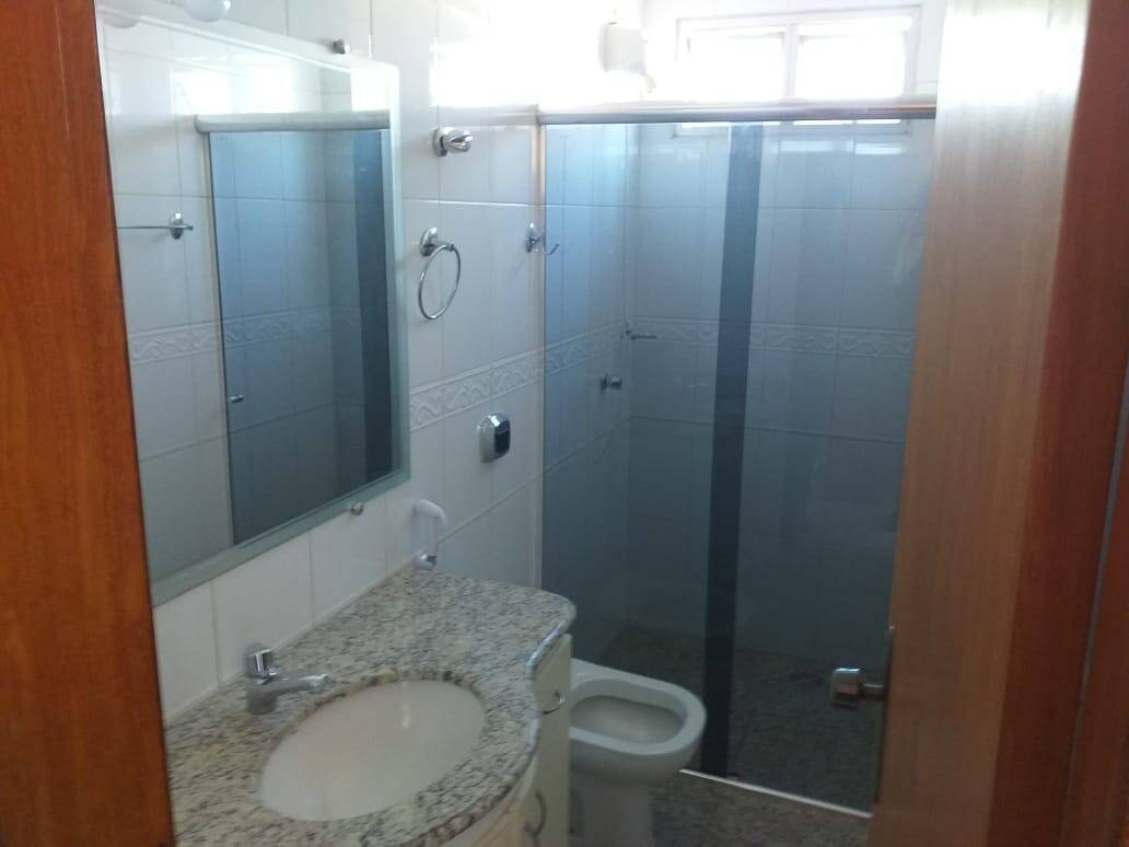 Apartamento à venda com 3 quartos, 140m² - Foto 4