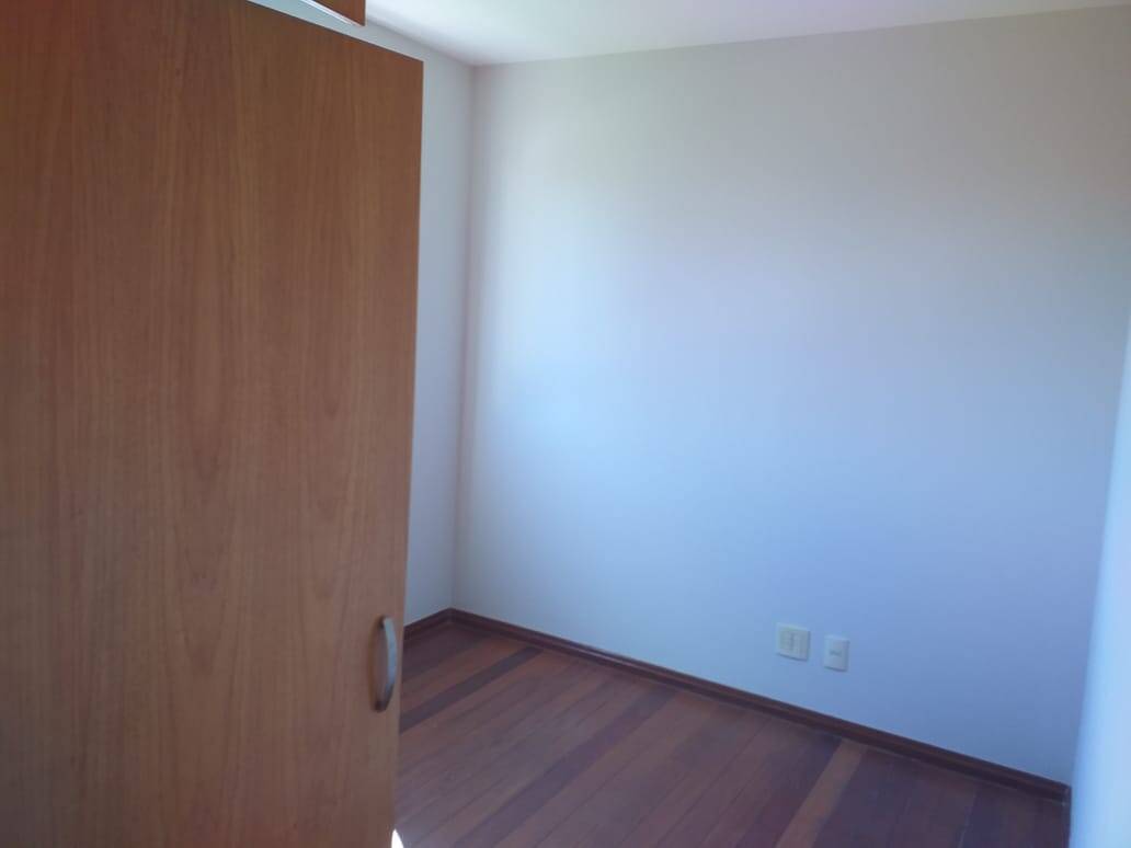 Apartamento à venda com 3 quartos, 140m² - Foto 5