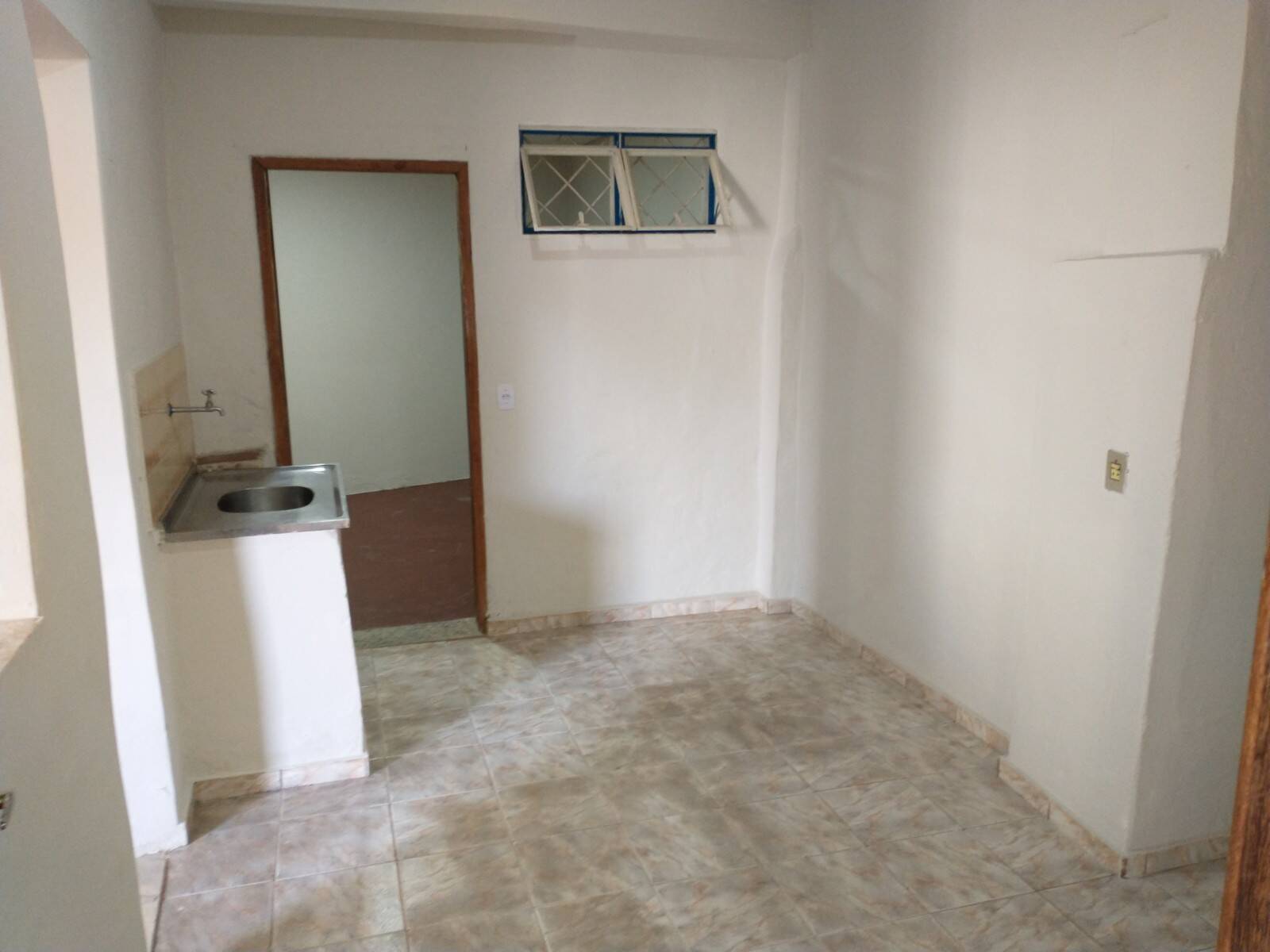 Casa para alugar com 2 quartos, 90m² - Foto 4