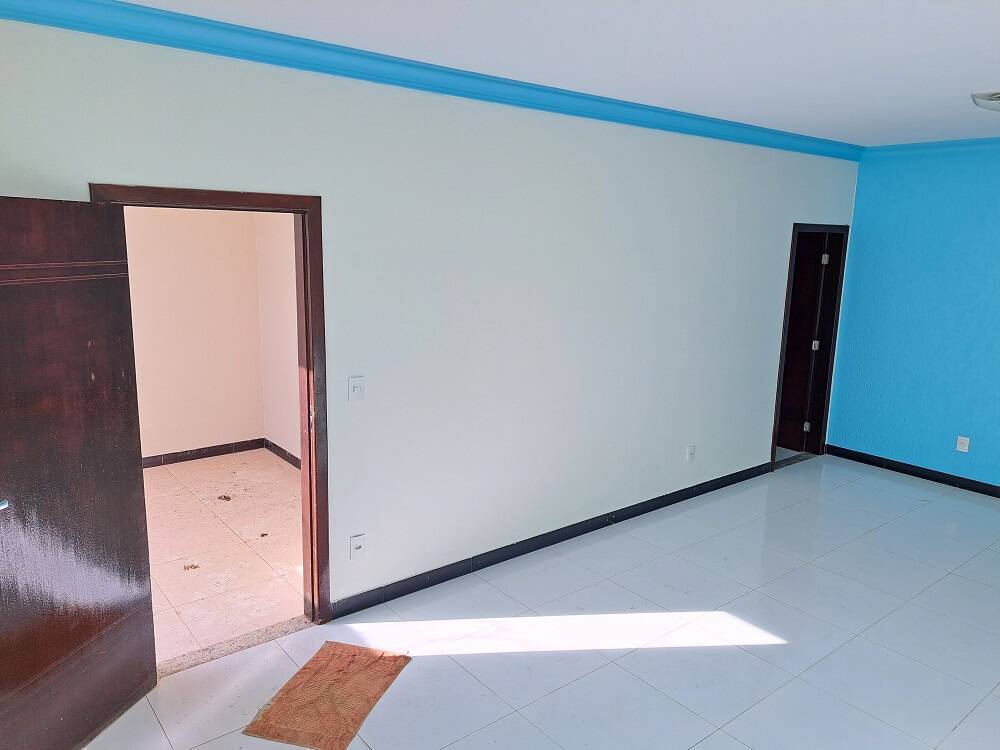 Casa para alugar com 3 quartos, 120m² - Foto 2