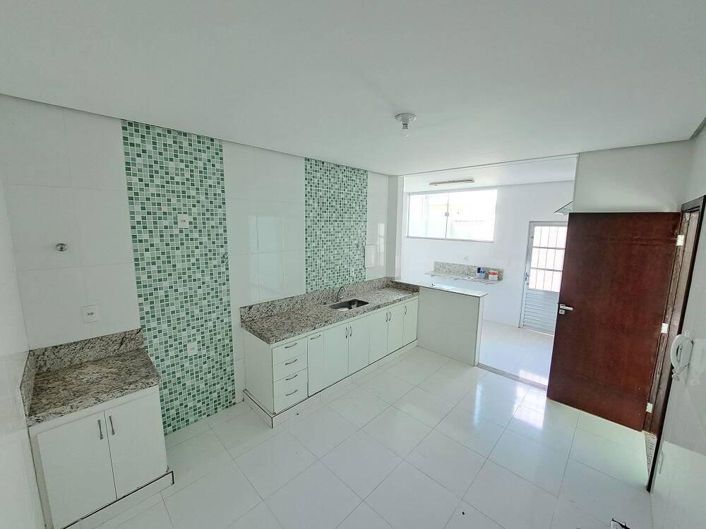 Casa para alugar com 3 quartos, 120m² - Foto 11