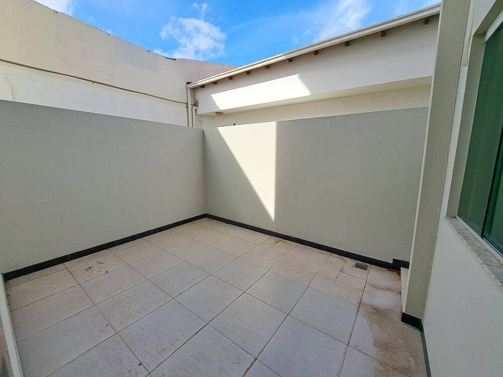 Casa para alugar com 3 quartos, 120m² - Foto 13