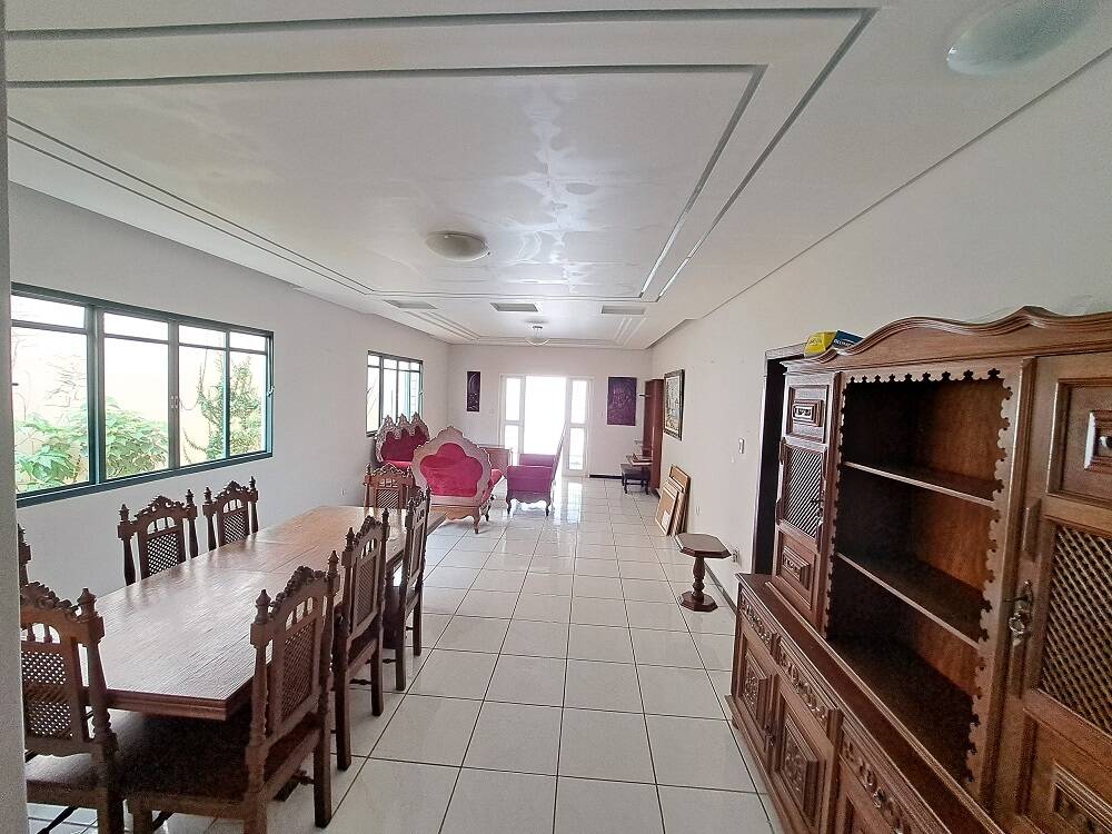 Apartamento à venda com 4 quartos, 200m² - Foto 2