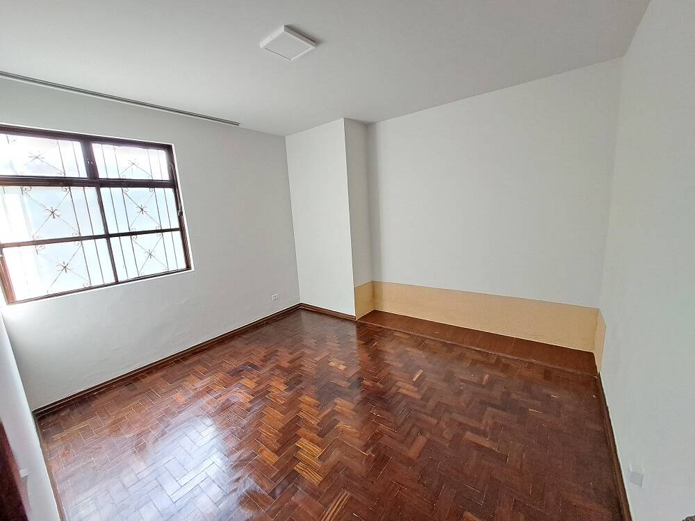 Casa para alugar com 3 quartos, 200m² - Foto 7