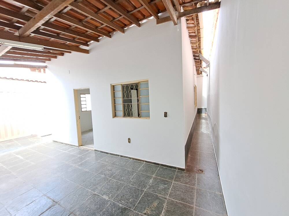 Casa à venda com 4 quartos, 112m² - Foto 5