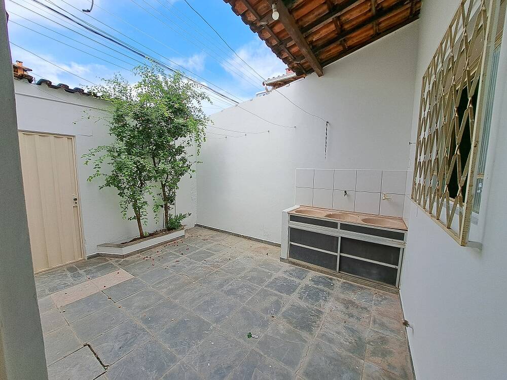 Casa à venda com 4 quartos, 112m² - Foto 14